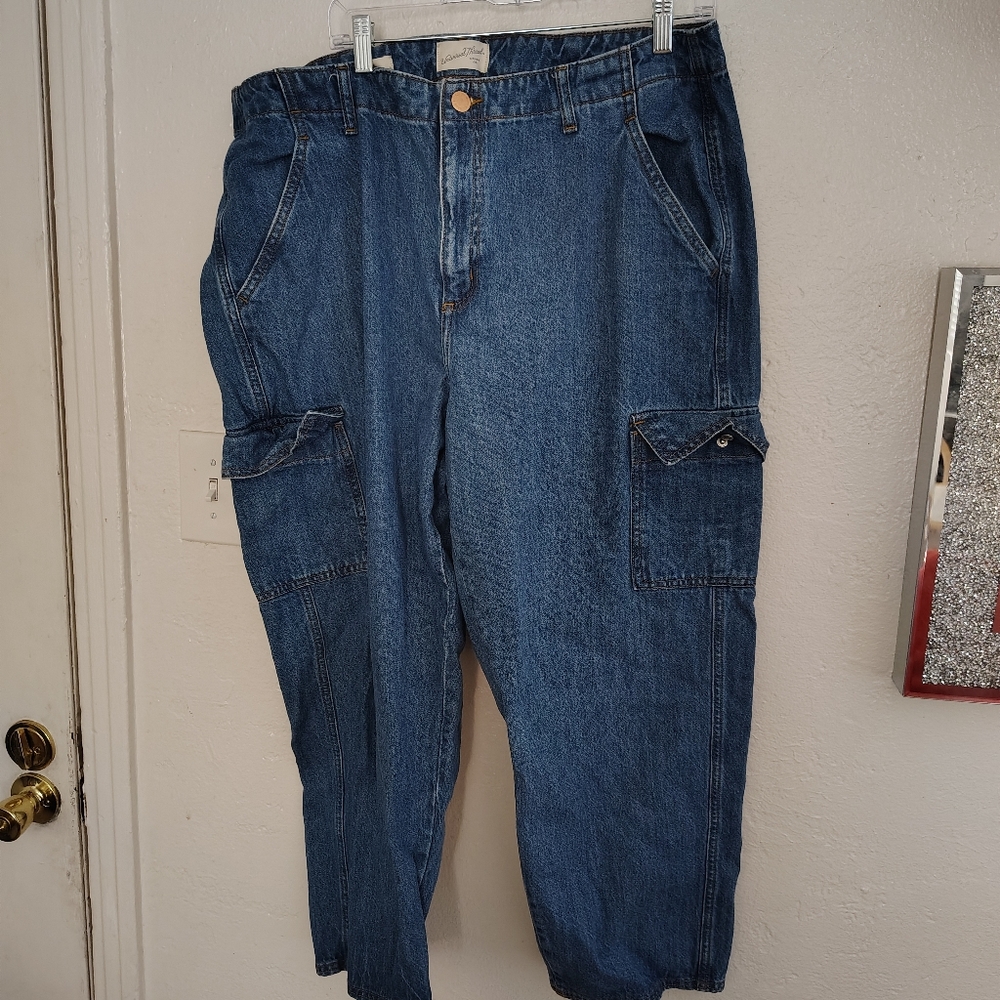 Universal Thread Blue Relaxed Jeans